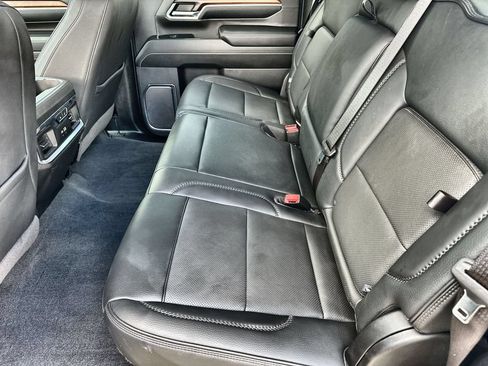 Used 2024 GMC Sierra 2500 Denali w/ Denali Reserve Package AWD/4WD image 16