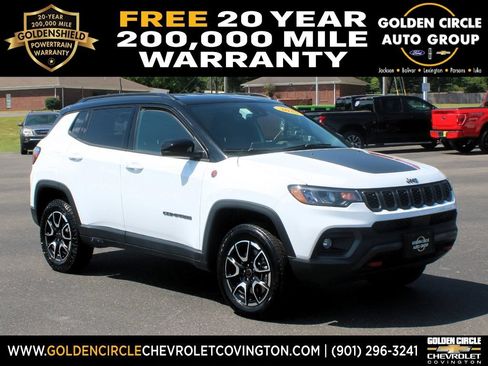Used 2025 Jeep Compass Trailhawk AWD/4WD image 1