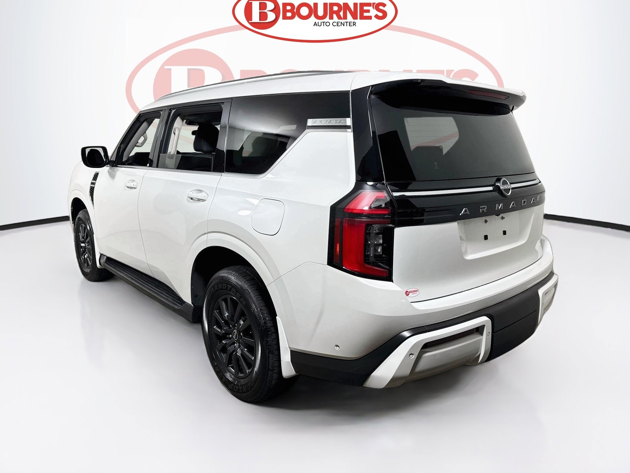 Used 2025 Nissan Armada SV AWD/4WD image 7