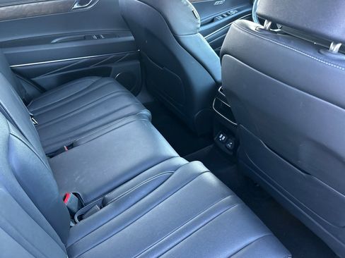 Used 2024 Genesis GV80 2.5T image 17