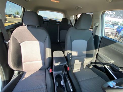 Used 2024 Kia Soul LX w/ Option Group 015 FWD image 30