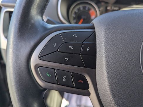 Used 2019 Jeep Cherokee Latitude Plus w/ Cold Weather Group image 15