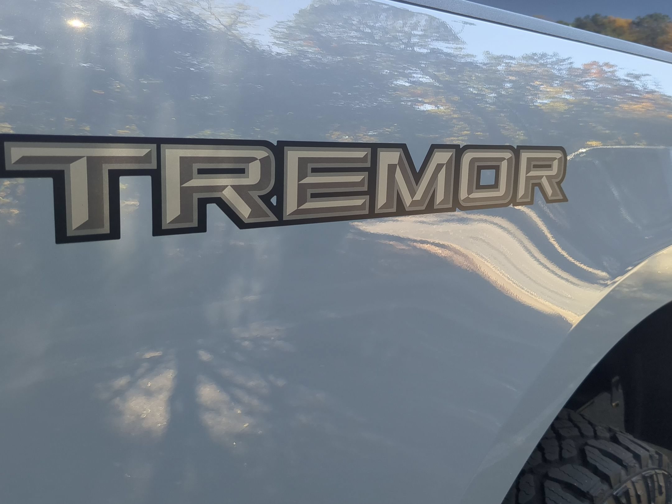 Certified 2026 Ford F250 Lariat w/ Tremor Off-Road Package AWD/4WD image 37