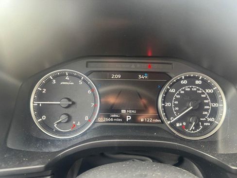 Used 2024 Mitsubishi Outlander SE image 16