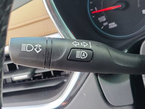 Used 2024 Chevrolet Equinox Premier AWD/4WD image 28
