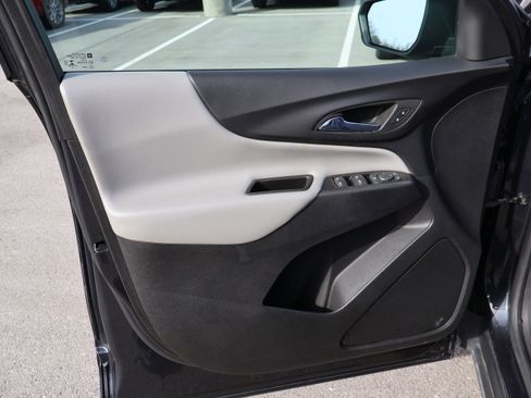 Used 2022 Chevrolet Equinox LS w/ LS Convenience Package image 22