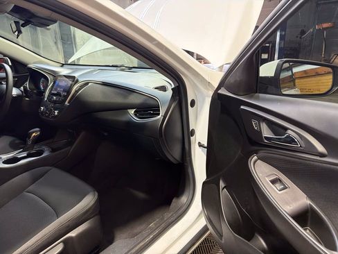 Used 2022 Chevrolet Malibu LS w/ Driver Confidence Package II FWD image 28