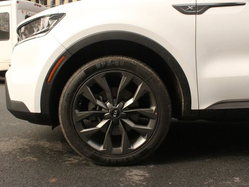 Used 2021 Kia Sorento EX w/ EX AWD X-Line Package image 11