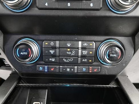 Used 2020 Ford F150 Raptor w/ Equipment Group 802A Luxury AWD/4WD image 16