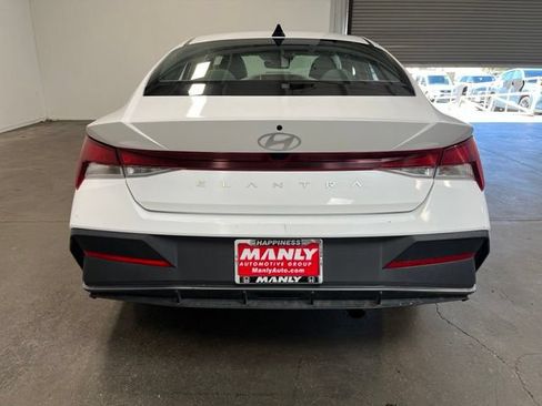 Used 2024 Hyundai Elantra SEL FWD image 4
