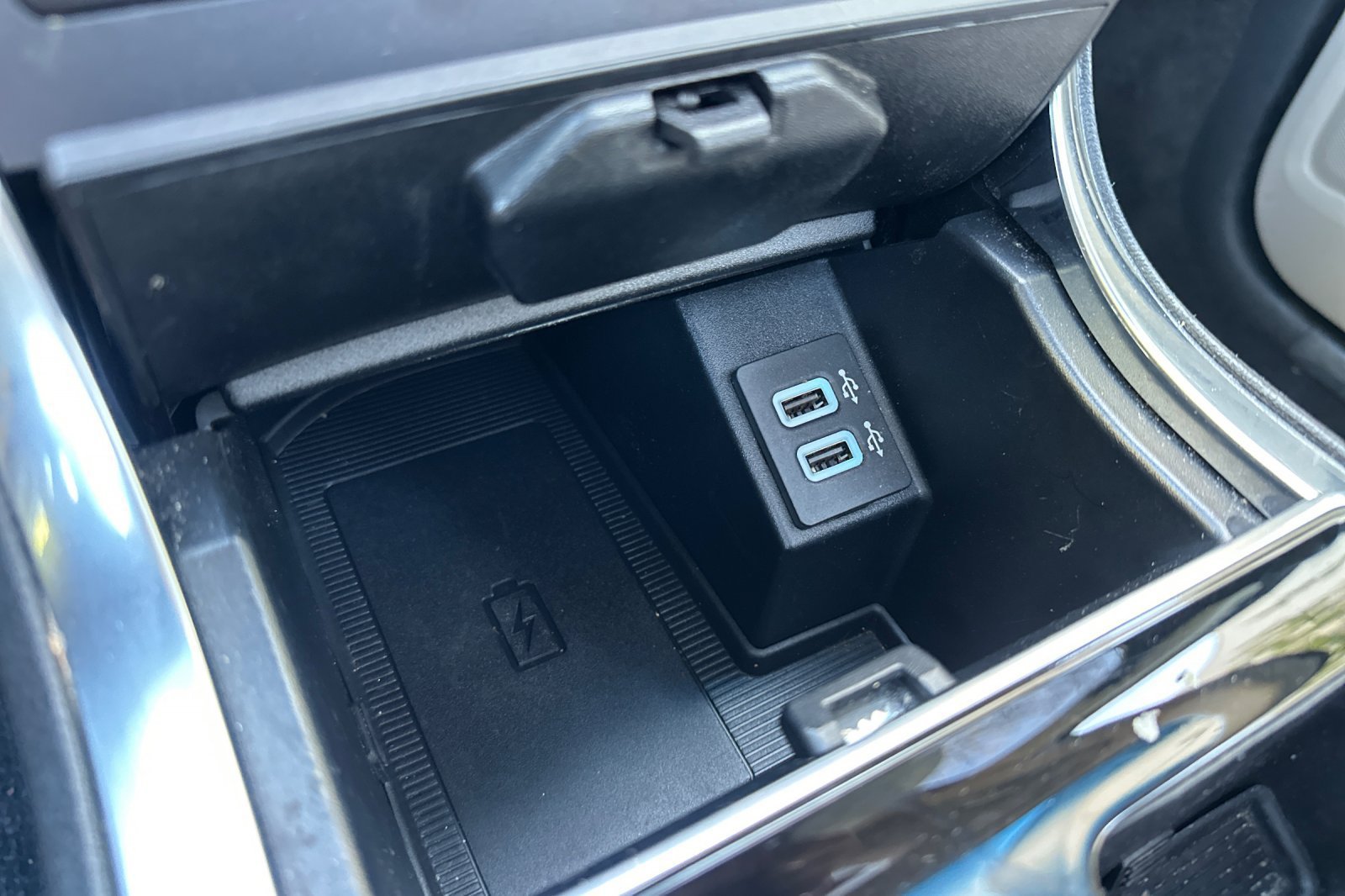 Used 2020 Ford Edge Titanium FWD image 54