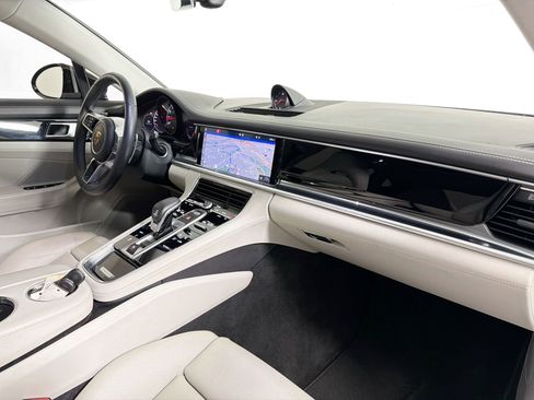 Used 2019 Porsche Panamera 4 image 29