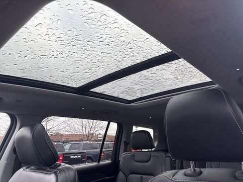 Used 2023 Jeep Grand Cherokee L Limited image 6