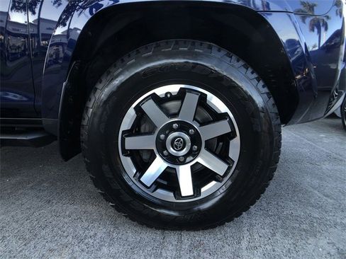 Used 2020 Toyota 4Runner TRD Off-Road Premium image 18