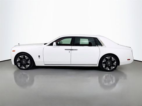 Certified 2024 Rolls-Royce Phantom Extended Wheelbase image 5
