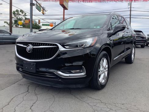 Used 2018 Buick Enclave Essence AWD/4WD image 3