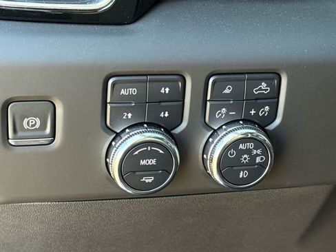 Used 2025 GMC Sierra 1500 Denali w/ Denali Reserve Package AWD/4WD image 24