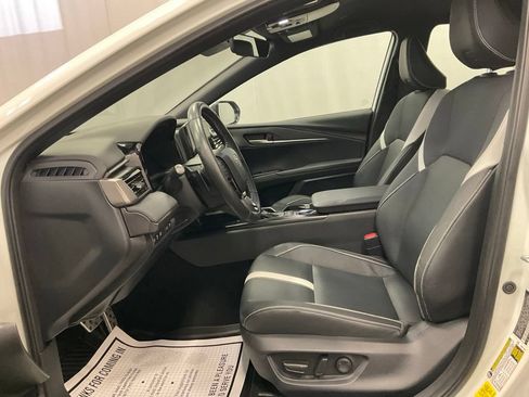 Used 2025 Toyota Camry XSE AWD/4WD image 13