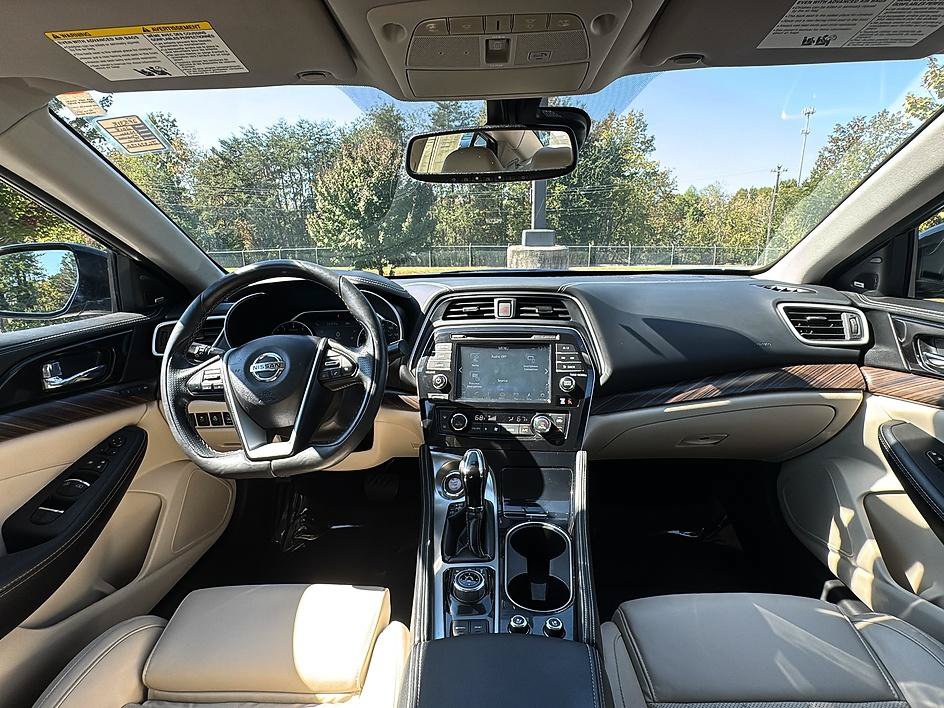 Used 2018 Nissan Maxima Platinum FWD image 28