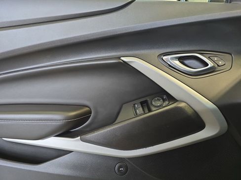 Used 2017 Chevrolet Camaro LT image 27