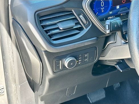 Used 2021 Ford Escape Titanium image 10