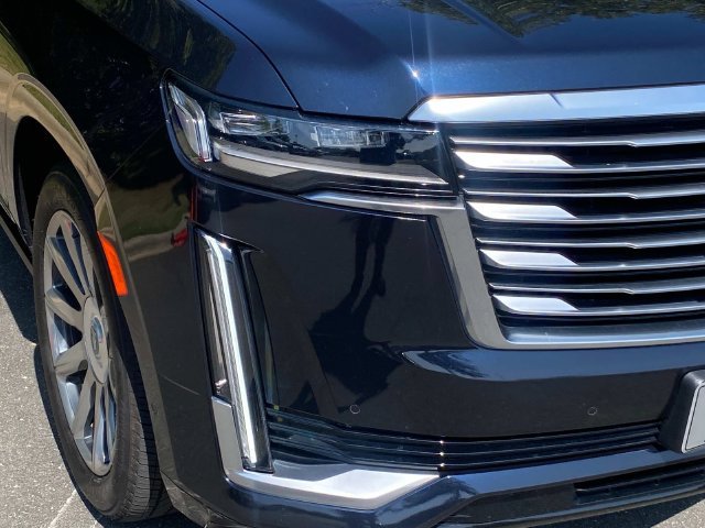 Used 2021 Cadillac Escalade ESV Premium Luxury Platinum AWD/4WD image 4