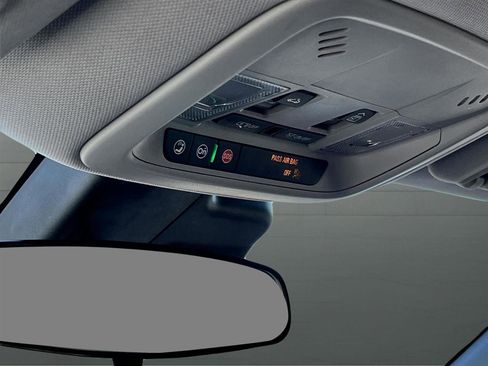 Used 2023 Chevrolet Malibu LT FWD image 28