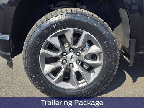 Used 2021 Chevrolet Silverado 1500 RST w/ Z71 Off-Road Package AWD/4WD image 9