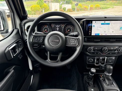 New 2025 Jeep Gladiator Sport image 14