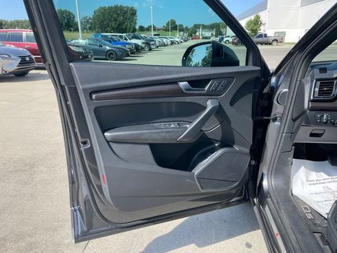 Used 2023 Audi Q5 2.0T Premium w/ Convenience Package AWD/4WD image 20