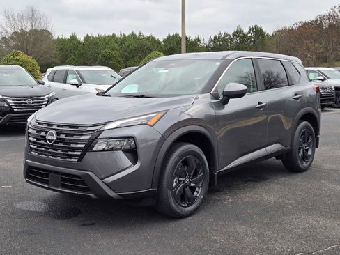 New 2026 Nissan Rogue SV image 3