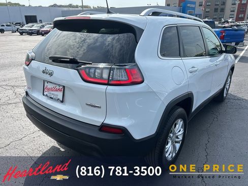 Used 2019 Jeep Cherokee Latitude w/ Popular Appearance Group image 6