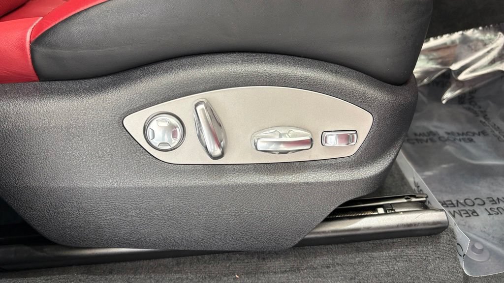 Used 2023 Porsche Macan GTS AWD/4WD image 26