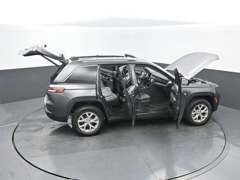 Used 2022 Jeep Grand Cherokee Limited image 72