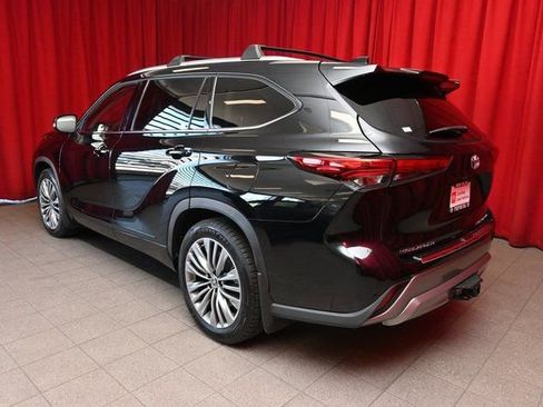 Certified 2021 Toyota Highlander Platinum image 5