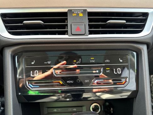 New 2026 Volkswagen Taos SE AWD/4WD image 24