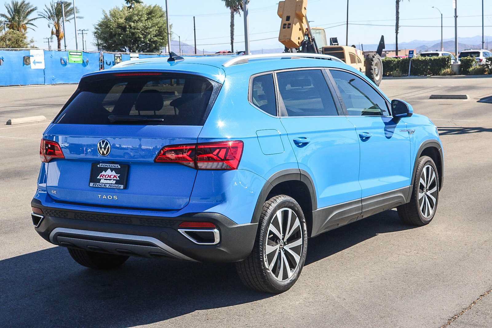 Used 2022 Volkswagen Taos SE FWD image 4
