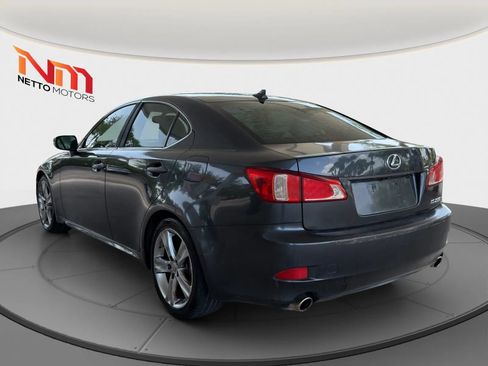 Used 2011 Lexus IS 250 w/ Premium Pkg Value Edition RWD image 3