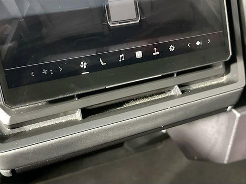 Used 2024 Tesla Cybertruck AWD Crew Cab image 26