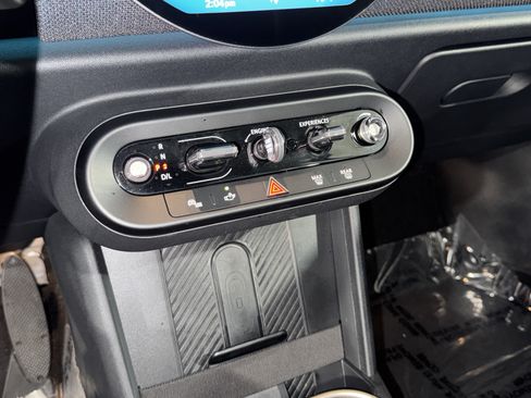 Used 2025 MINI Cooper S FWD image 23