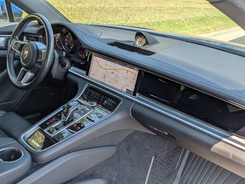 Certified 2019 Porsche Panamera 4 AWD/4WD image 40
