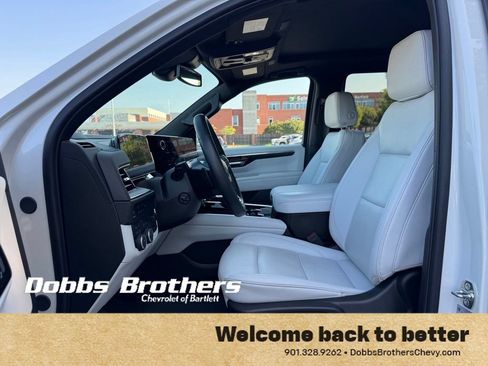 Used 2025 Chevrolet Tahoe Premier w/ Sun And Tow Package AWD/4WD image 14