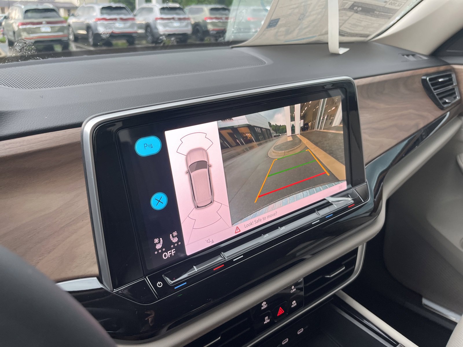 New 2026 Volkswagen Atlas SE FWD image 16