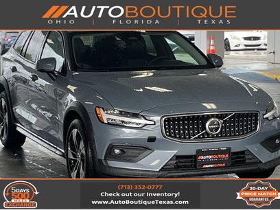 Used 2024 Volvo V60 B5 Cross Country Plus