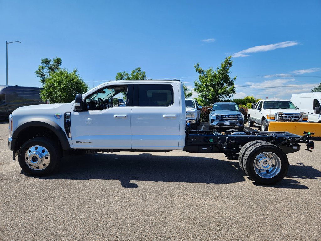 New 2026 Ford F550 4x4 Crew Cab image 4