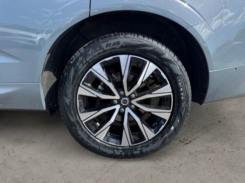 Certified 2024 Volvo XC60 B5 Plus w/ Protection Package Premier AWD/4WD image 9