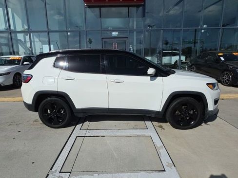 Used 2020 Jeep Compass Latitude image 3