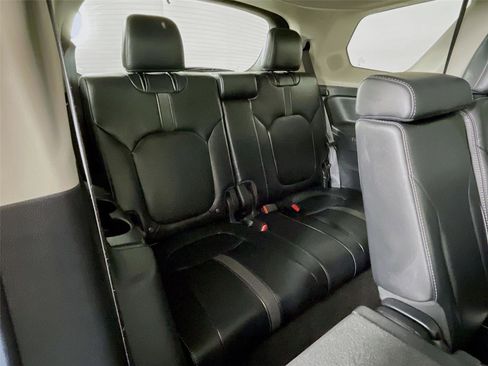 Certified 2025 Honda Pilot Touring image 34