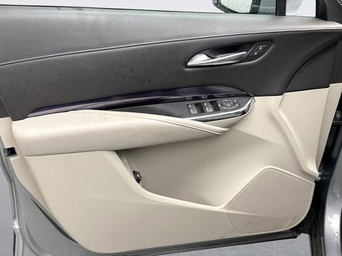 Used 2023 Cadillac XT4 Luxury w/ Cold Weather Package image 9