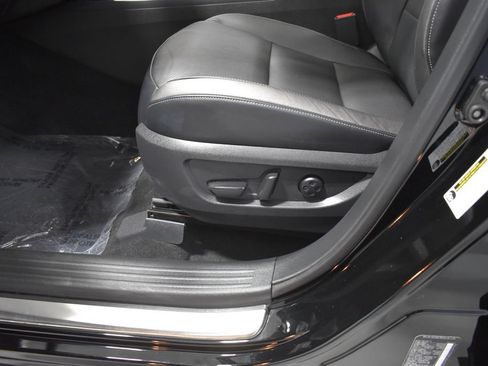 Used 2023 INFINITI QX50 Luxe AWD/4WD image 19